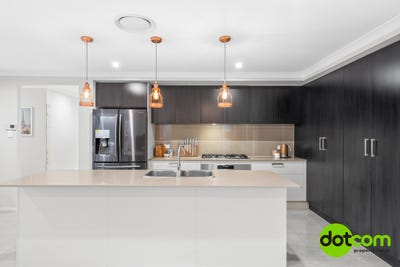 /international/au/20-oakmont-place-woongarrah-nsw-151201332/