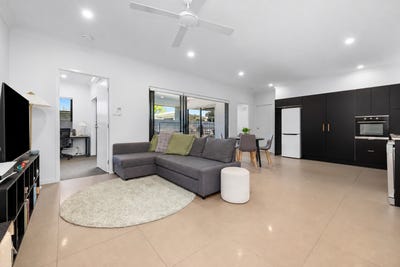 /international/au/7-68-lagonda-street-annerley-qld-152352184/