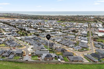 /international/au/17-vermont-road-seaford-heights-sa-151339800/