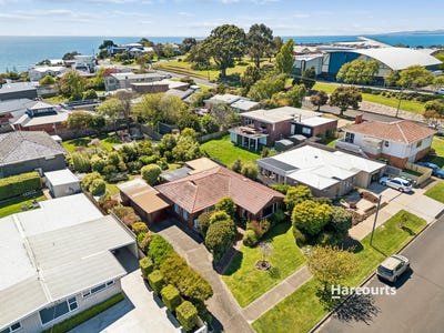 /international/au/146-upper-george-street-devonport-tas-152672744/