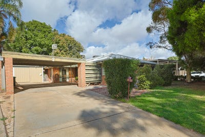 /international/au/2-ridge-court-mildura-vic-151261800/