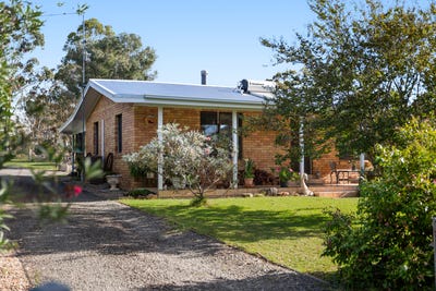 /international/au/49-albert-street-crows-nest-qld-150752868/