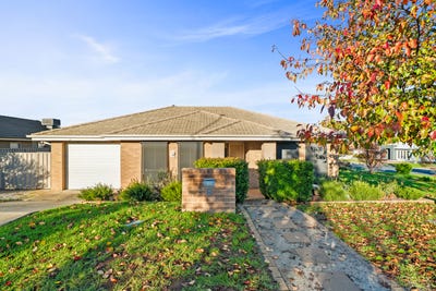 /international/au/8-yulong-street-glenfield-park-nsw-151496736/