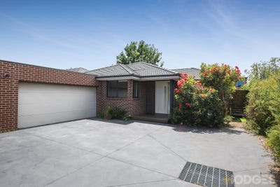 /international/au/2-83-lower-dandenong-road-mentone-vic-151248528/