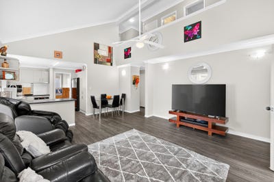 /international/au/25-26-fortune-street-coomera-qld-148528444/