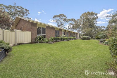 /international/au/130-north-boundary-road-hamilton-vic-152520924/