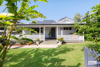 /international/au/17-walsh-street-south-gladstone-qld-148349972/
