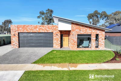 /international/au/30-emmylou-place-moama-nsw-148201068/