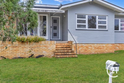 /international/au/19-grenadier-circle-ebbw-vale-qld-152606824/