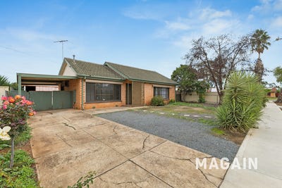 /international/au/35-hinsley-road-smithfield-plains-sa-150896448/