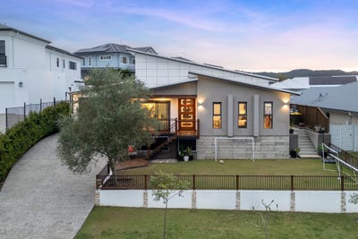 /international/au/25-albatross-street-upper-kedron-qld-151107032/