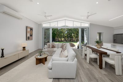 /international/au/46-livistonia-close-bushland-beach-qld-152103500/