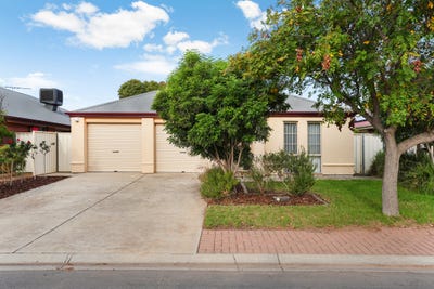 /international/au/43-strathaird-boulevard-smithfield-sa-151101956/