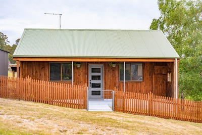 /international/au/6-joyce-street-branxholm-tas-151086292/