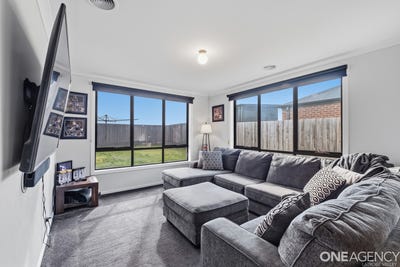 /international/au/5-parkview-boulevard-morwell-vic-151913624/