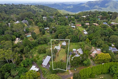 /international/au/17-manika-court-tamborine-mountain-qld-151627112/