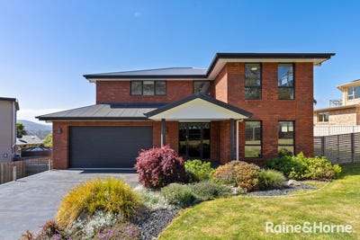 /international/au/68-tinderbox-road-blackmans-bay-tas-152597608/