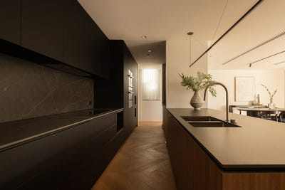 /international/au/302-11-sankey-street-highgate-hill-qld-152129952/