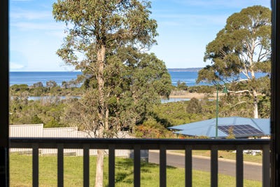 /international/au/16-18-kingfisher-circuit-eden-nsw-151555132/