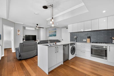 /international/au/2111-10-fifth-avenue-palm-beach-qld-151396424/