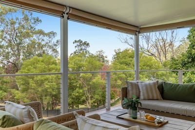 /international/au/14-flagstone-creek-road-middle-ridge-qld-150969388/