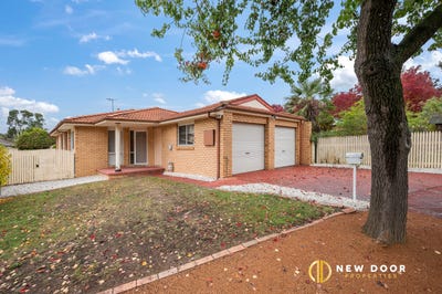/international/au/4-grace-place-amaroo-act-151098332/