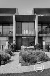 /international/au/6-kurrewa-walk-rippleside-vic-150678960/