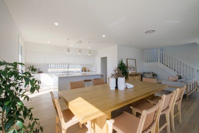 /international/au/9-gladstone-way-edgeworth-nsw-144799400/