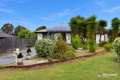 /international/au/2-tudor-place-melton-west-vic-152507688/
