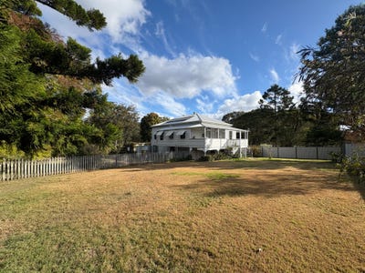 /international/au/17-drayton-street-nanango-qld-148359304/