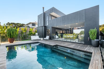/international/au/26-mosman-chase-lennox-head-nsw-148435912/