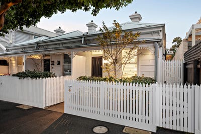 /international/au/22-lyons-street-port-melbourne-vic-151257372/