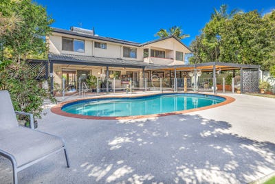 /international/au/5-headsail-court-currumbin-waters-qld-151004128/