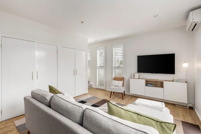/international/au/13-8-the-avenue-windsor-vic-151116004/