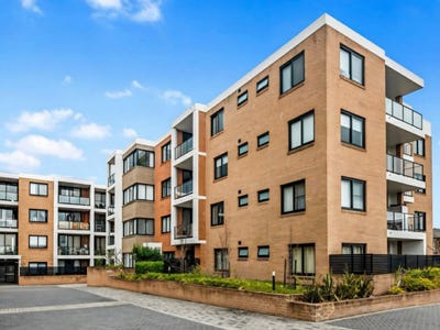 /international/au/g14-351-hume-highway-bankstown-nsw-151230628/