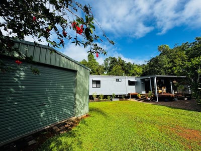 /international/au/6-hutchison-close-mission-beach-qld-151658372/