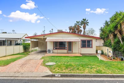 /international/au/13-market-street-tamworth-nsw-152496436/
