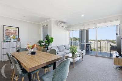 /international/au/10-35-honeywood-avenue-wandi-wa-151324576/