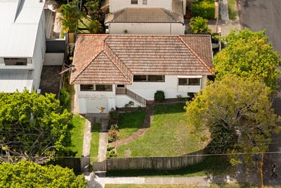 /international/au/22-oriel-road-clayfield-qld-152469392/