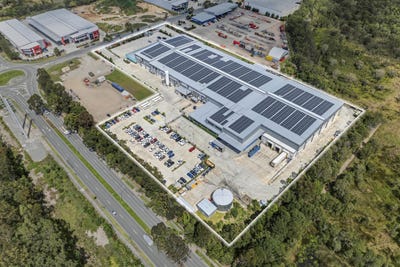 /international/au/6-14-fred-chaplin-circuit-corbould-park-qld-505255360/