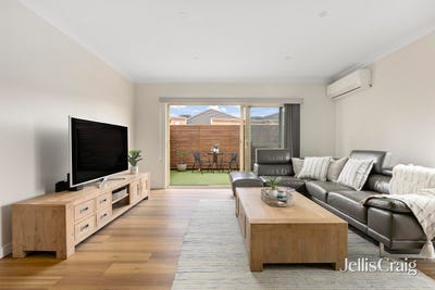 /international/au/8-72-88-newmarket-street-flemington-vic-152470880/