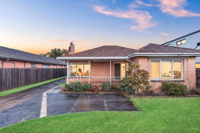 /international/au/14-warwick-street-bentleigh-east-vic-151188140/
