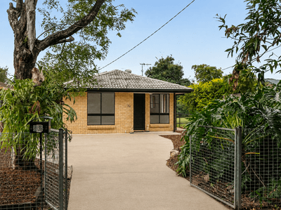 /international/au/32-sportsground-street-redcliffe-qld-151350856/