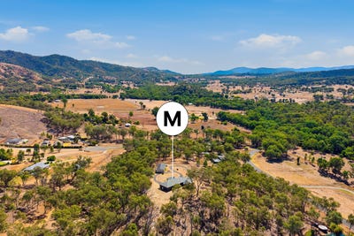 /international/au/8-pindari-drive-tamworth-nsw-151013380/