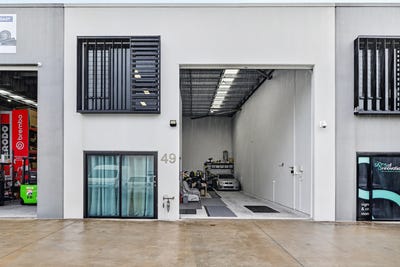 /international/au/49-8-distribution-court-arundel-qld-505166148/