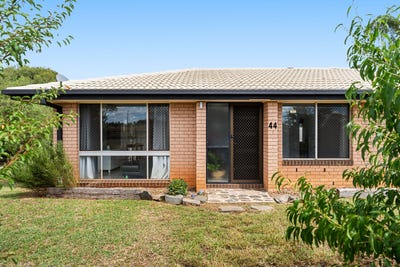 /international/au/44-railway-street-cambooya-qld-150793532/