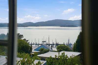 /international/au/4-clarke-street-beauty-point-tas-150536892/