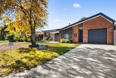 /international/au/15-lort-place-chisholm-act-151136968/