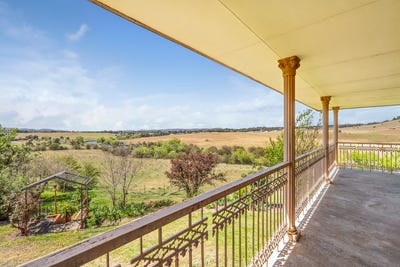 /international/au/147-chinamans-lane-goulburn-nsw-700426220/