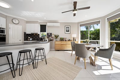 /international/au/44-lapwing-crescent-mango-hill-qld-151378484/